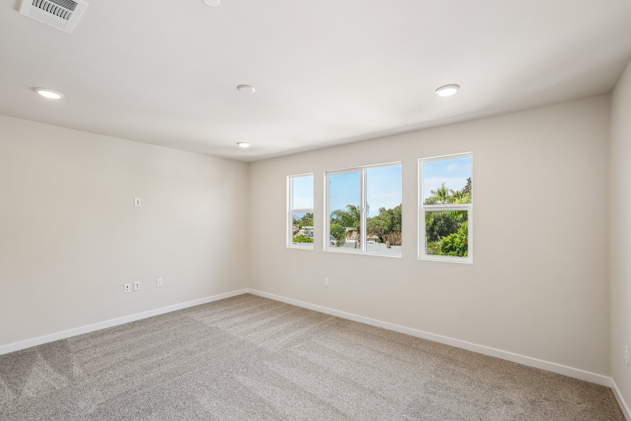 A room with windows.